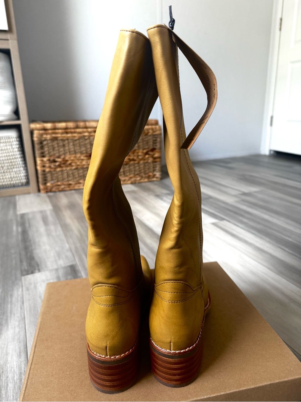 FRYE Miranda Banana Boot - Picture 8 of 15